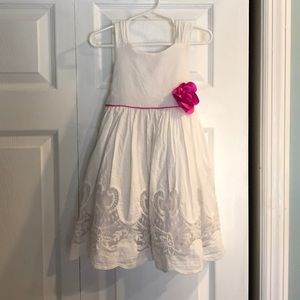Gorgeous white little girl’s dress